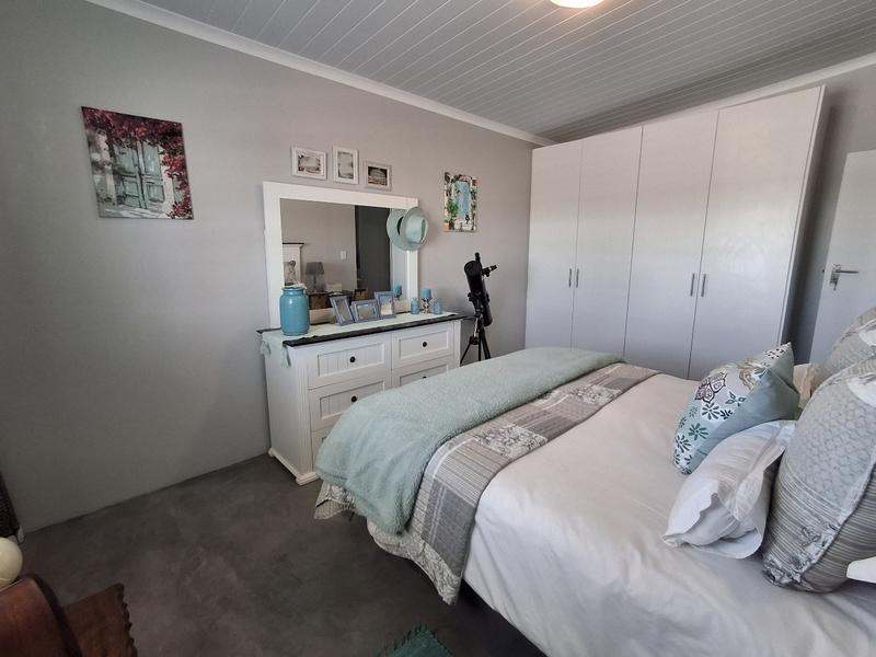 3 Bedroom Property for Sale in Britannia Bay Western Cape